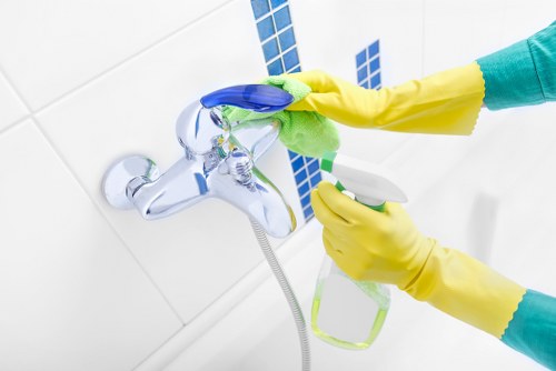 Local sofa cleaning service in a W2 apartment with limited access
